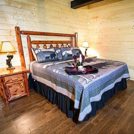 Gatlinburg - Honeymoon Hideaway Villa Kültér fotó